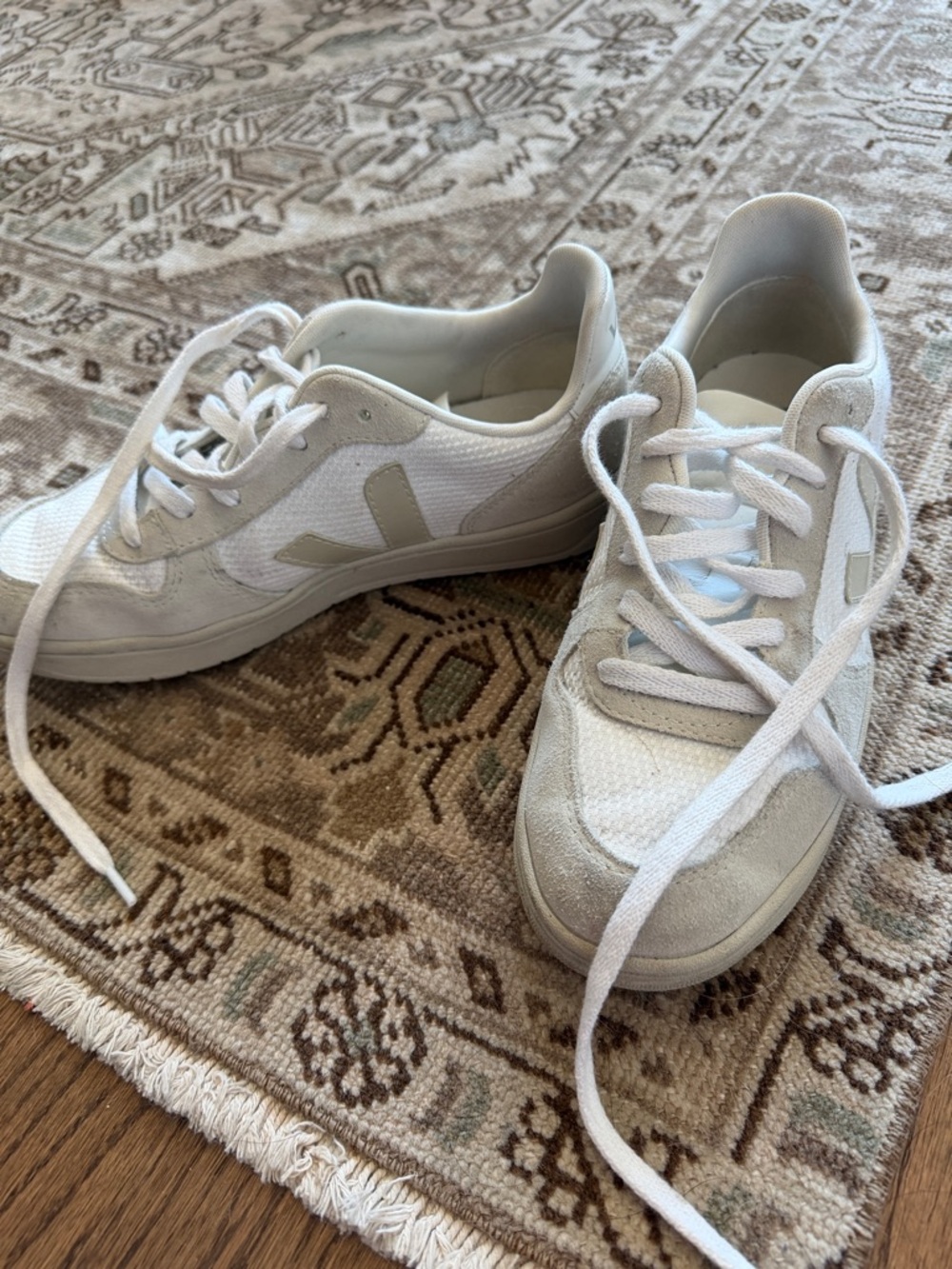 Veja White and Light Gray Women's Sneakers